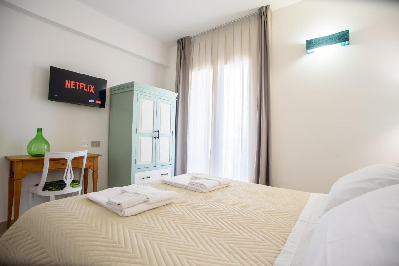 Central Station Apartments - Fanale Rentals パレルモ エクステリア 写真