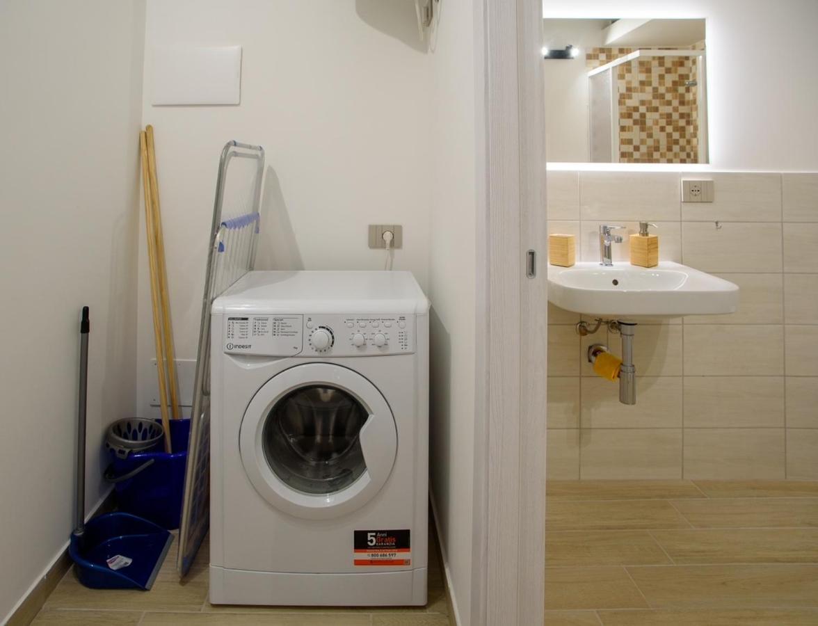 Central Station Apartments - Fanale Rentals パレルモ エクステリア 写真