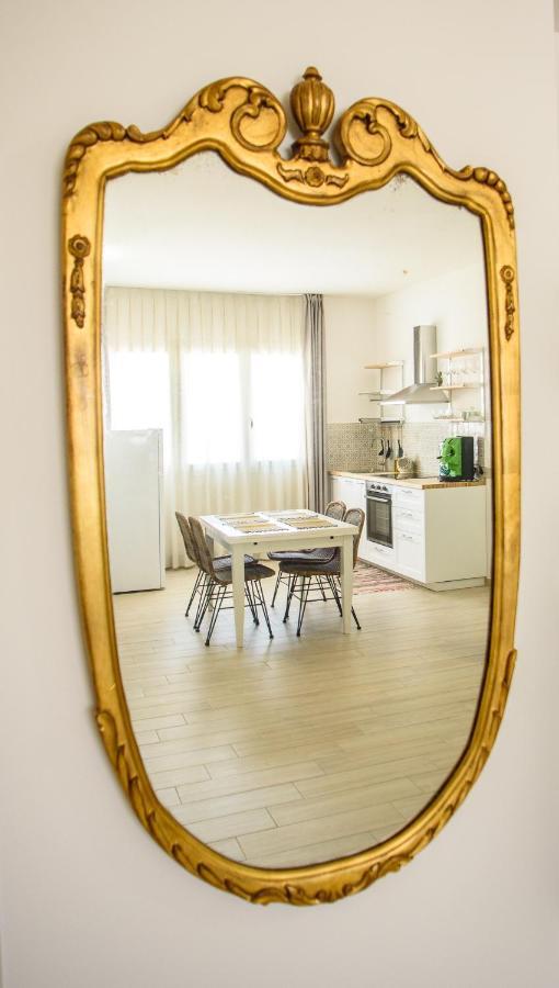 Central Station Apartments - Fanale Rentals パレルモ エクステリア 写真