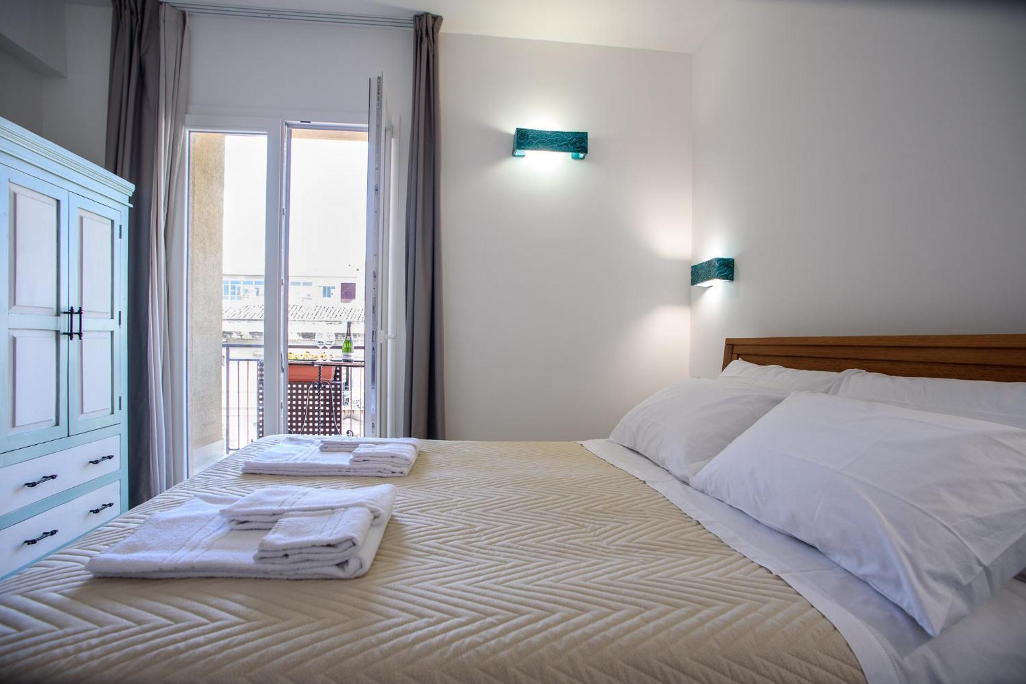 Central Station Apartments - Fanale Rentals パレルモ 部屋 写真